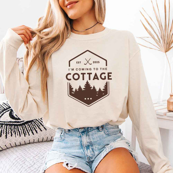 I'm Coming to the Cottage Comfort Colors Long Sleeve – Hockey Romance BookTok Shirt